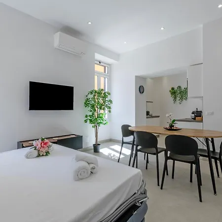 Roma Apartment Near To Colosseum Re-House Exterior foto