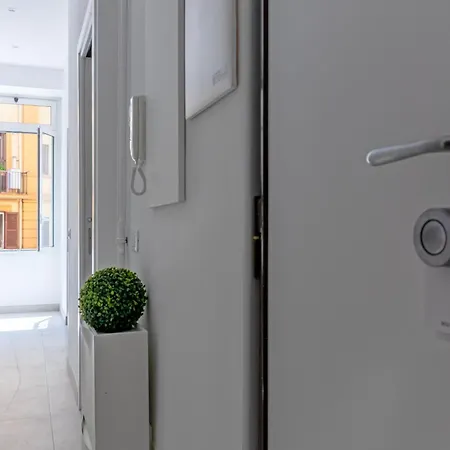 Roma Apartment Near To Colosseum Re-House Exterior foto