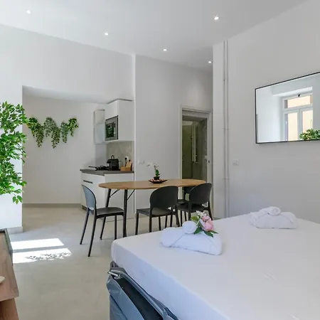Roma Apartment Near To Colosseum Re-House Exterior foto