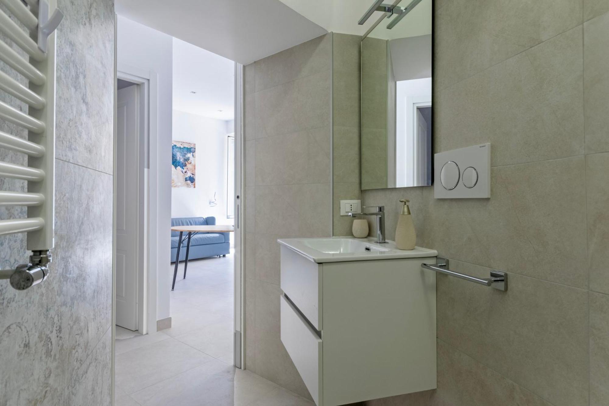 Apartment Near To Colosseum Re-house Rom
